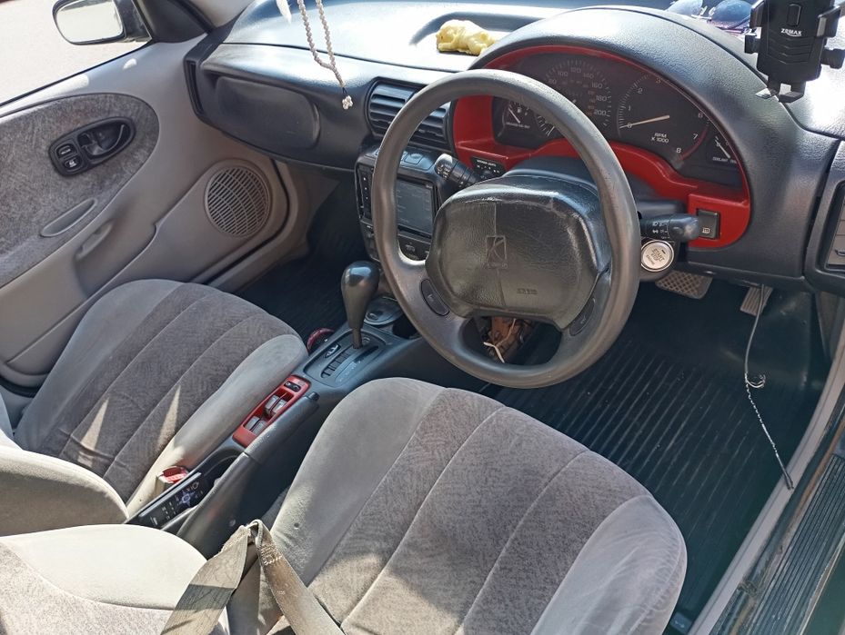 Продам машину Saturn