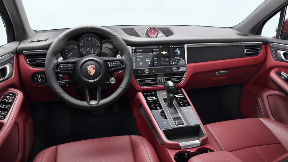 Автомобиль Porsche Macan T