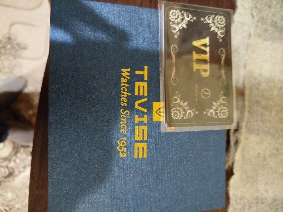 Часы Тивайс механические с самозаводом маятник новые