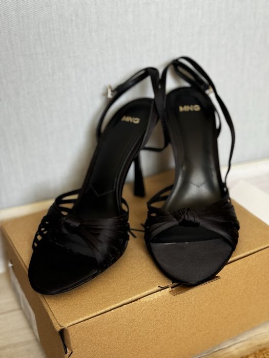 Босоножки Манго 38р