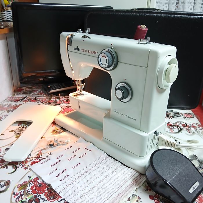 Masina de cusut ADLER cu graifar industrial si multiple operații