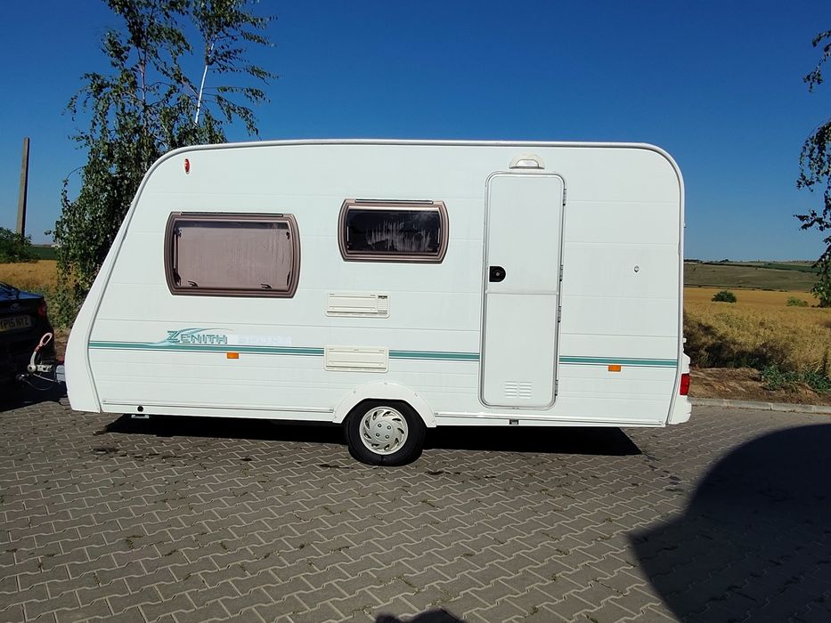 Rulota Lunar Zenith 4 persoane 855 kg înmatriculată