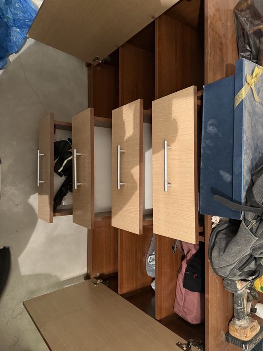 Шкаф для одежды, тумба с зеркалом