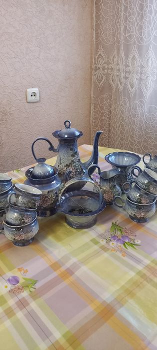 Сервизы чайные ,