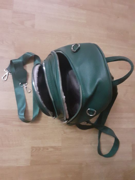 Ghiozdan dama ,verde ,nou cu eticheta