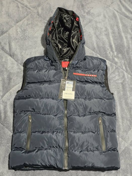 Мъжки елек с качулка-нов