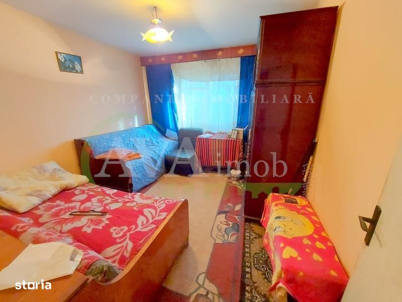 Apartament 3 decomandate, parter, 2 bai, zona Cornisa