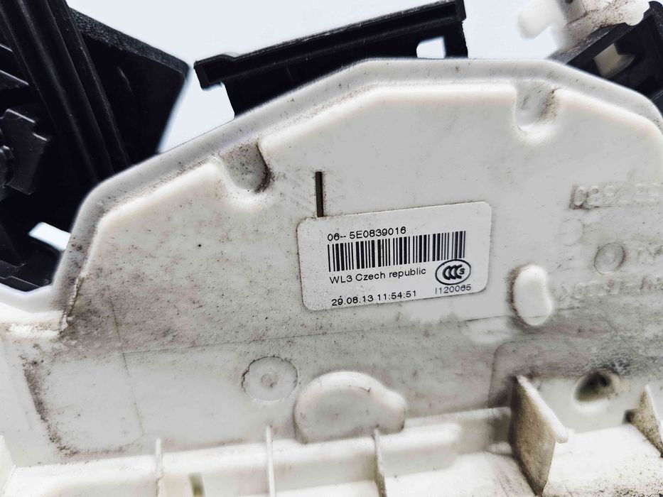 Broasca usa dreapta spate Skoda Yeti (5L) [Fabr 2009-2020] 5E0839016