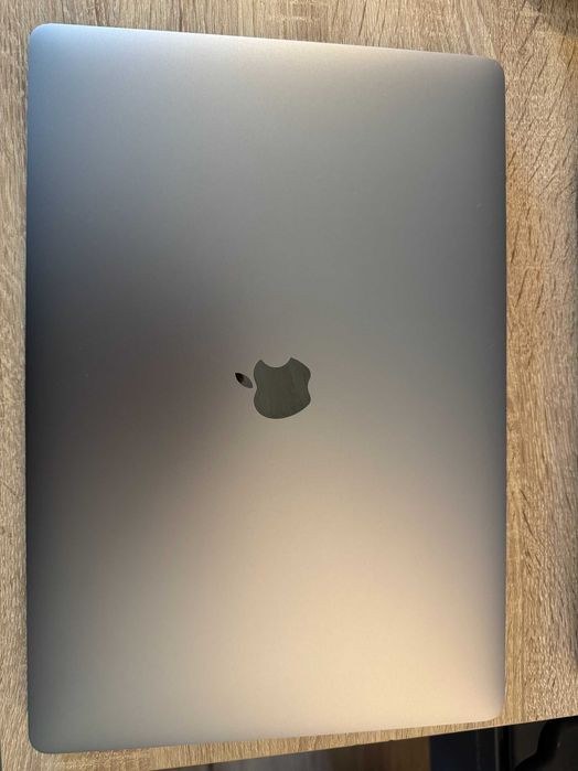 MacBook Pro 16” 2019 | i7 | 32GB RAM | 512GB SSD | Radeon Pro