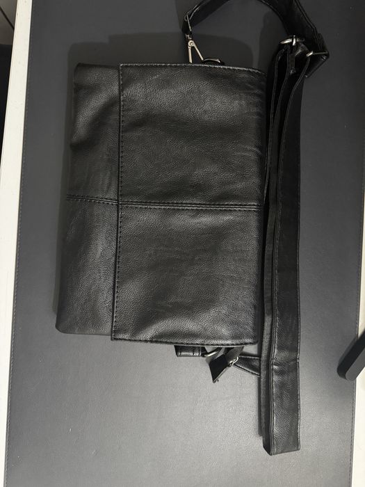 Кожаная сумка-клатч