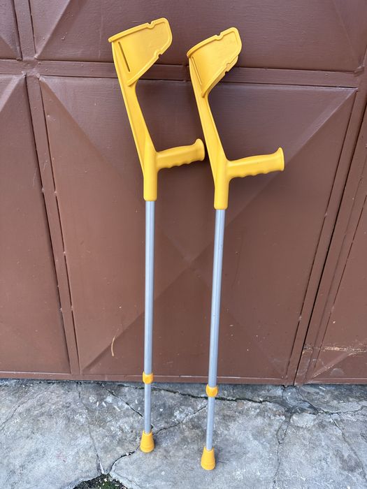 Cârje ortopedice,reglabile!