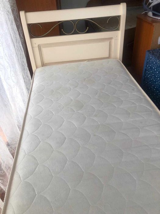 Vand pat MobExpert de o persoana