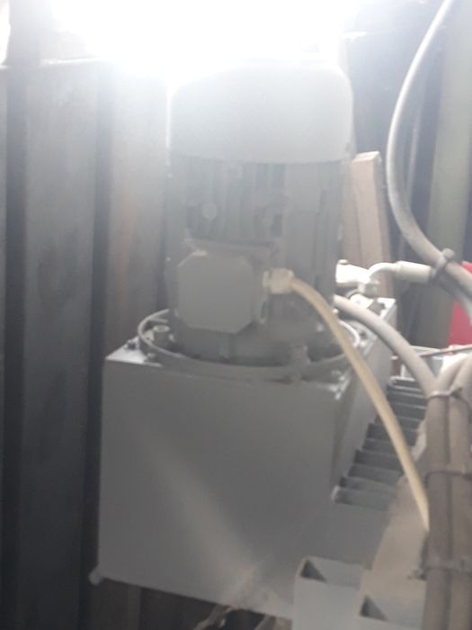 Балираща преса . Горелки . Помпи . Газов котел . Резервоар за газ