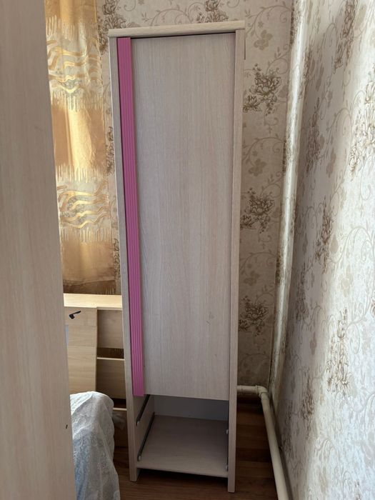 Три шкафа, комод и журнальный стол и т.д