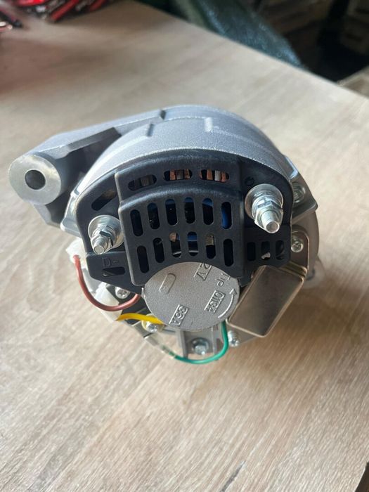 Alternator cu releu incorporat 12V/36A UTB U-650