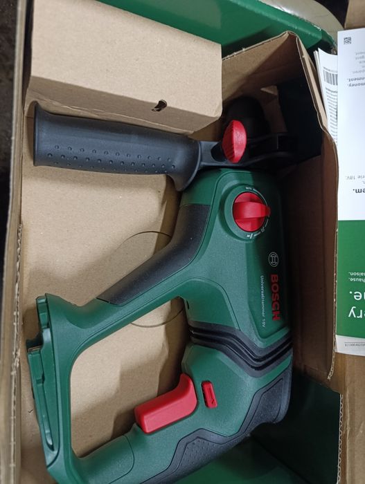 Акумулаторен перфоратор БОШ / Universal Hammer 18V