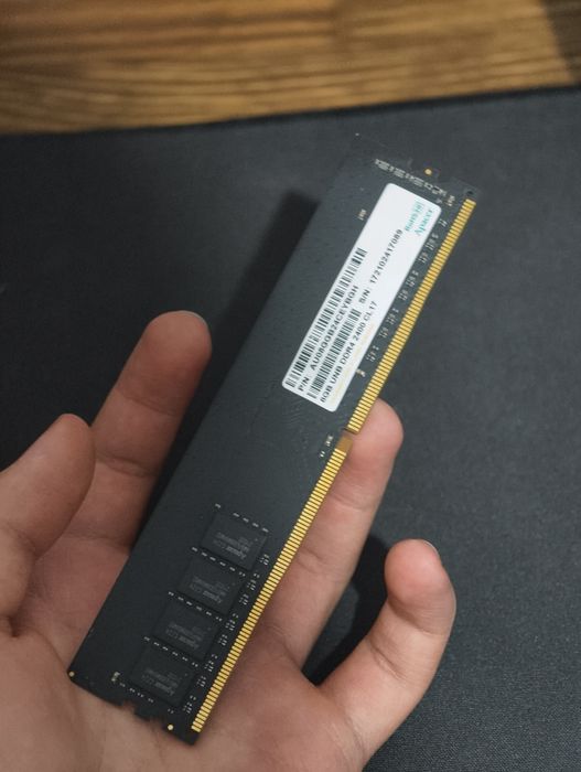 Продам озу Apaser 8gb 2400 ddr4