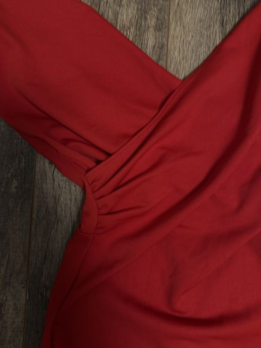 Червена рокля с набор