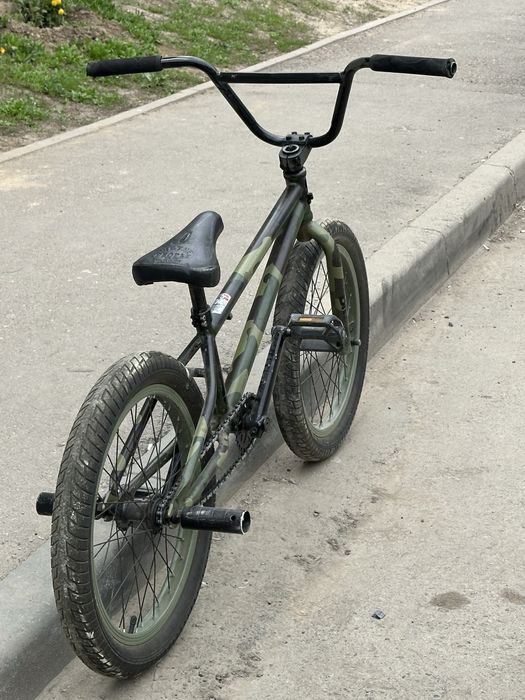 Bелосипед BMX трюковой