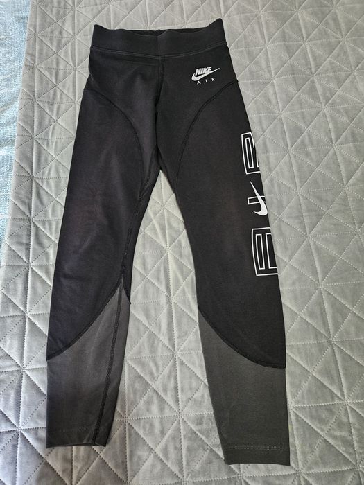 Сет Nike  3бр , подарък 2бр.маратонки