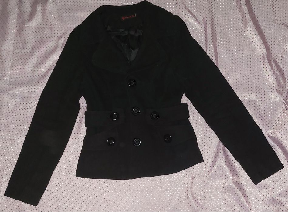 Женские  куртка и пиджак