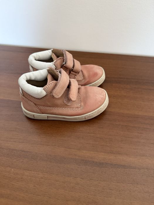 Детски обувки Chicco номер 23