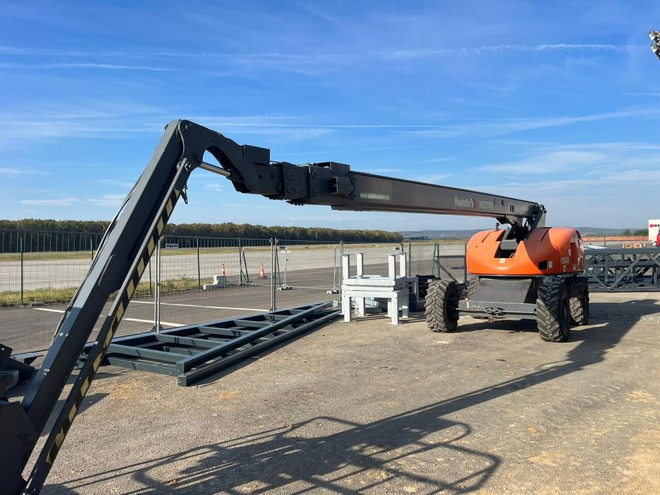 Societate inchiriere Manitou incarcator telescopic si diverse nacele