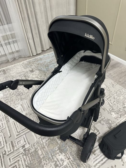 Коляска Kidilo 2в1