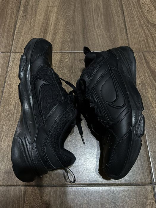 Лот Оригинални маратонки Nike и други