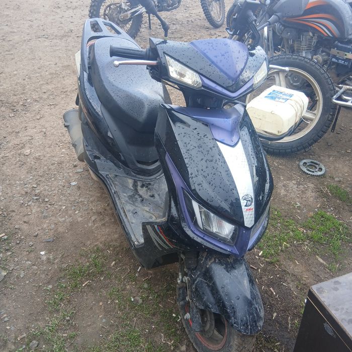Продам скутер м8лия