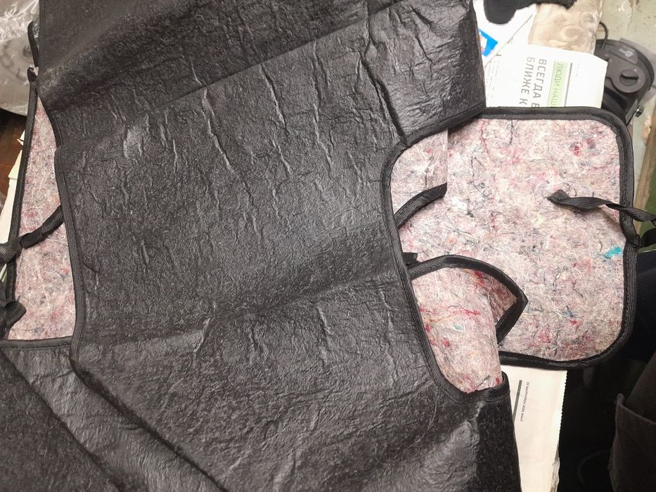 Продам Утеплитель капота на Т40