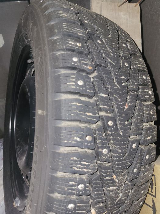 Продаётся зимняя резина Nokian
