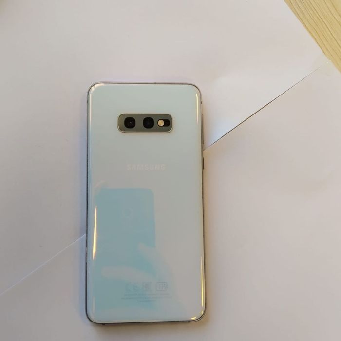 Samsung s10e в нормальном состоянии