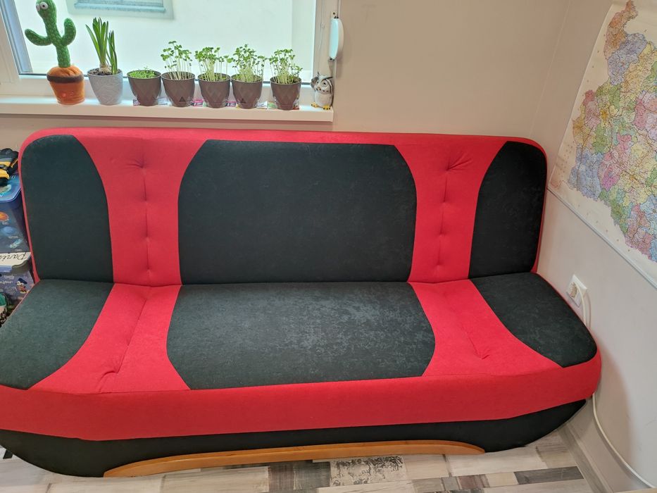 Разтегателен диван