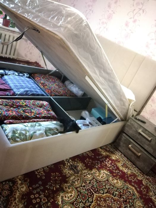 Крават шкаф 2тортма комплект сотилади холати янги