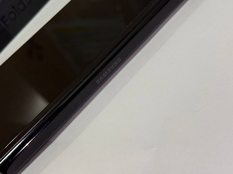 Samsung Z Fold3| 512 GB