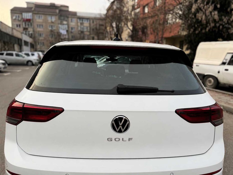 VOLKSWAGEN Golf 2022 — imagine 4