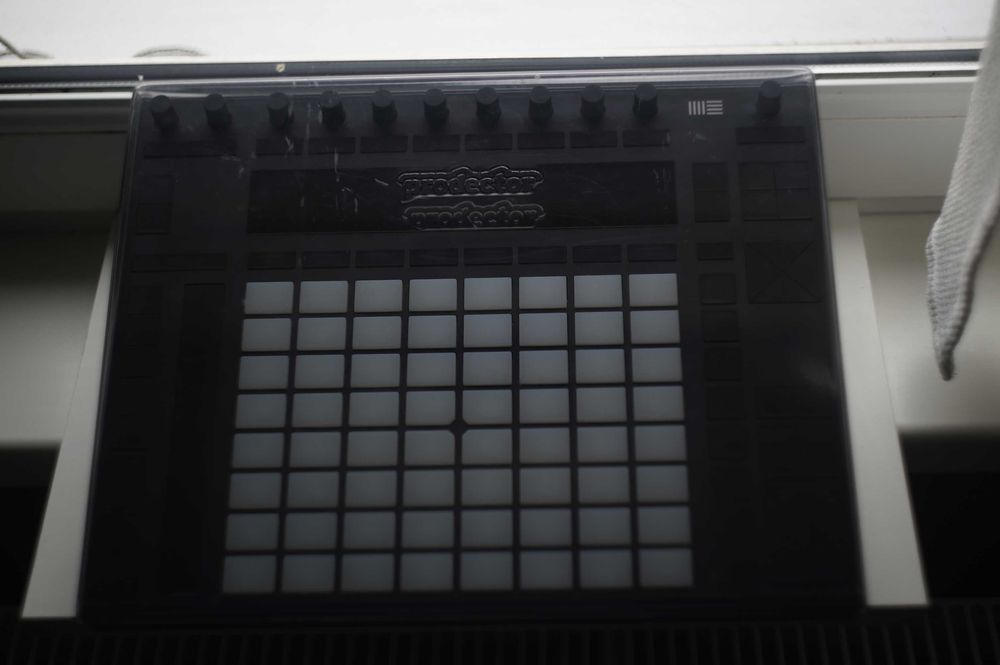 Ableton Push 2 cu Decksaver