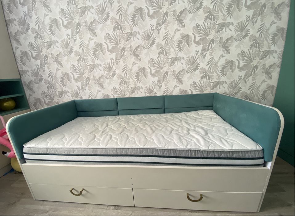 Продам кровать подростковая