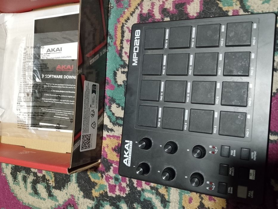 AKAI mpd 218 драм пад для записи