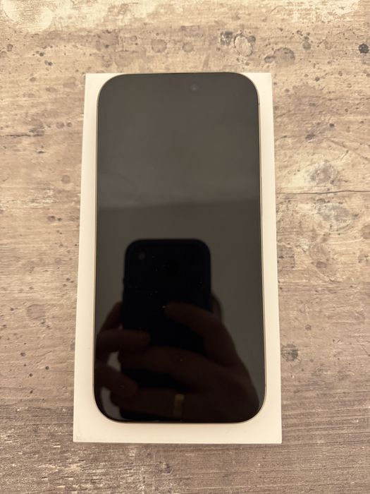 Vand iphone 16 pro 265 gb