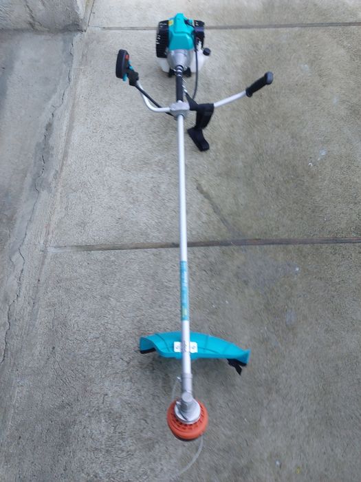 Trimmer NOU cu fir pe benzina