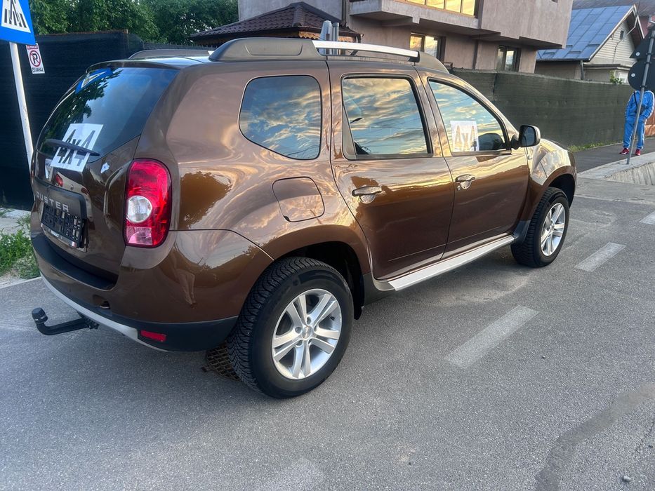 Dacia Duster 2011-4x4-benzina -GPL