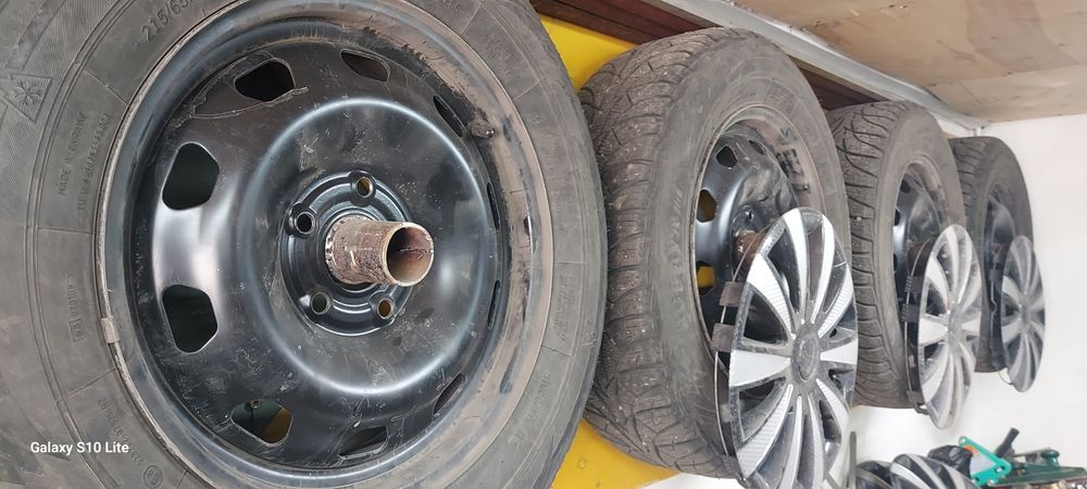 Продам зимние шины