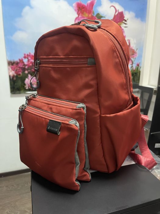 Продам рюкзак в отличном состоянии.