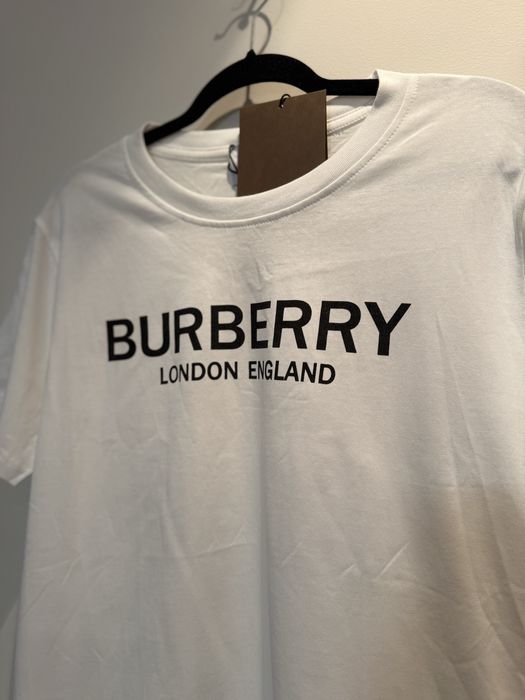 Tricou burberry alb