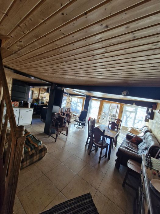 Vilă de Închiriat de Crăciun aprope de Castelul Cantacuzino