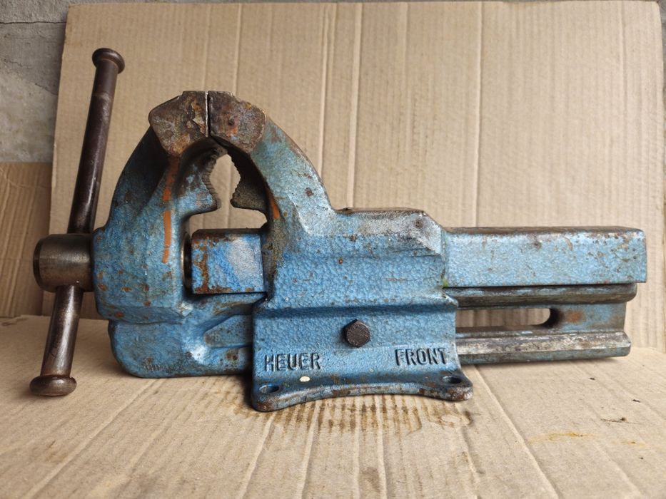 Menghină Heuer Front 135mm profesională