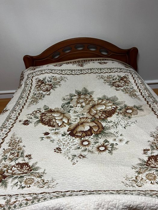 Продам спальный гарнитур