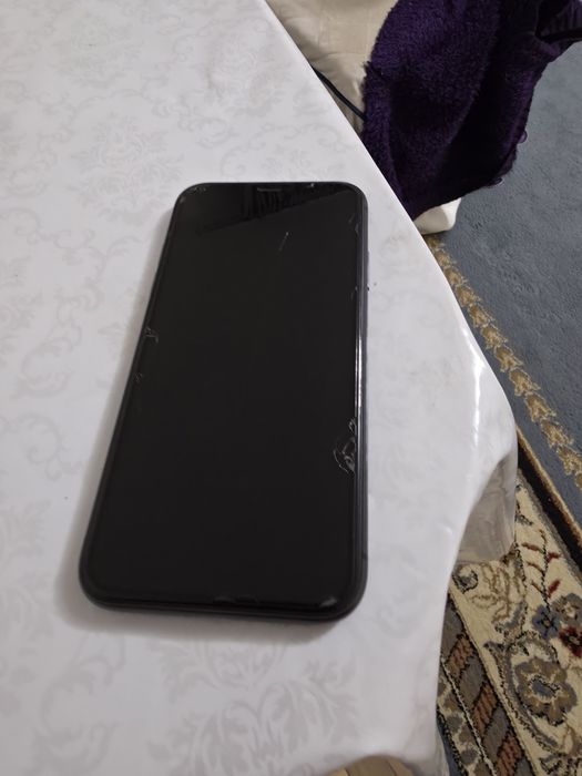 Продам Iphone 11